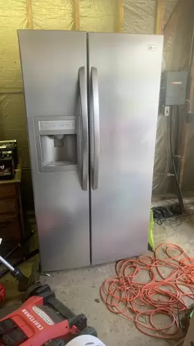 Lsc27910tt Lg Refrigerator With Ice Maker