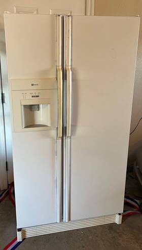 Maytag Rst2400fae Side By Refrigerator White Used Missing Ice Maker And Some Shelves