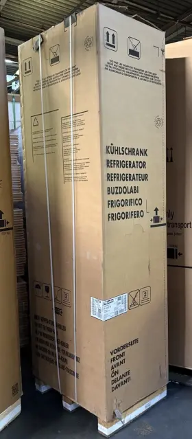 F1413vi Miele 18 Inch Left Hinge Freezer Column - Panel Ready