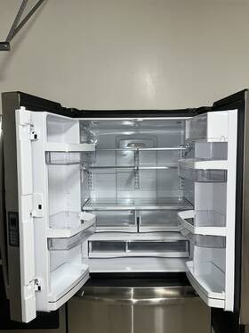 Monogram Zwe23eshss 23.1 Cu. Ft. French Door Refrigerator