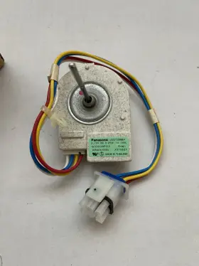 197d2039p013 Panasonic Udqt26ge4 9.75v Dc. 3.25w In Nom. Evap X0708zt Wr60x10185