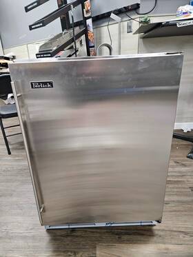 Perlick Hc24ro4c00srsr 24 Inch Stainless Rh Undercounter Refrigerator Nob #153232