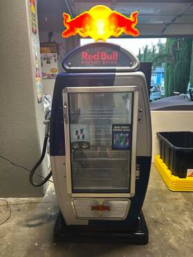 Red Bull 1401-133-000 Gas Pump Fridge Full Size Floor Model
