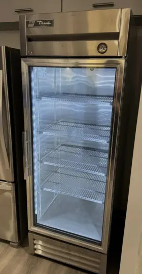 T-19g Refrigerador Vertical True De 27 Con Puerta Abatible Vi Inch Vidrio 3 Estantes