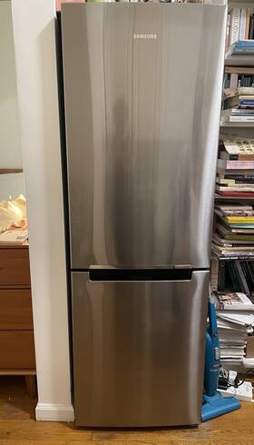 Samsung Rb10fsr4esr Spotless 11.3cu Refrigerator Gently Used Condition