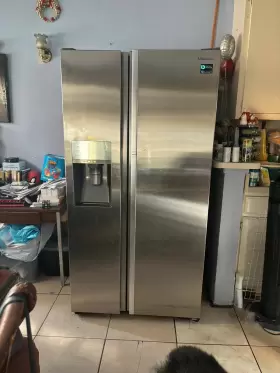 Rh30h9500sr Samsung Rh30h9500 Used 29.5-cubic Feet Of Storage Space Refrigerator