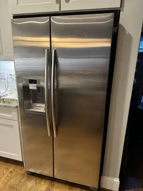 Rs22hdhpnsr Samsung 22 Cu. Ft. Counter Depth Side-by-side Refrigerator In Stainless