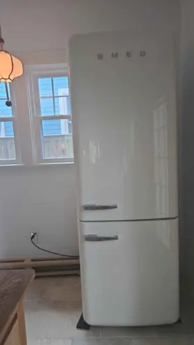 Fab38urcr Smeg Fab38 Full-size Fridge New And Unused Yet Not Operational