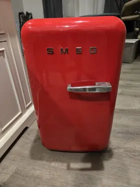 Fab5ulr Smeg Red Wonftt Cool