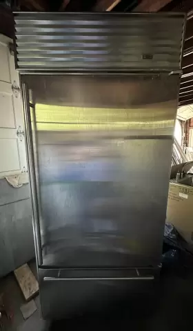 Sub-zero 550ss 35 Inch Subzero Refrigerator