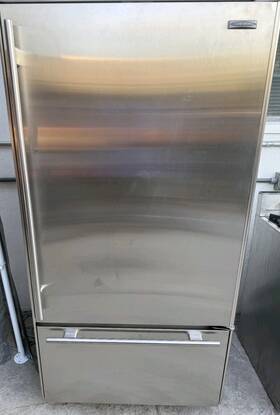 Sub-zero 650/s Sub-zero Refrigerator Bottom Freezer 36 Inch