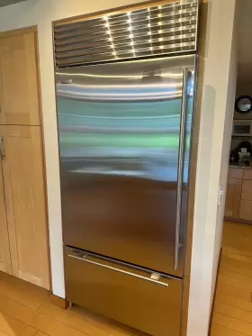 Bi-36u Sub-zero Bi-36u/s/th 36 Inch Stainless Over / Under Refrigerator Freezer With Internal Ice Maker