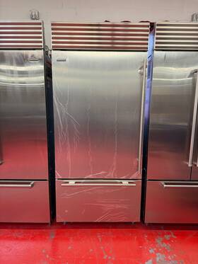 Sub-zero Bi36uidsthlh 36 Inch Subzero Refrigerator With Internal Water Dispenser Used 2018