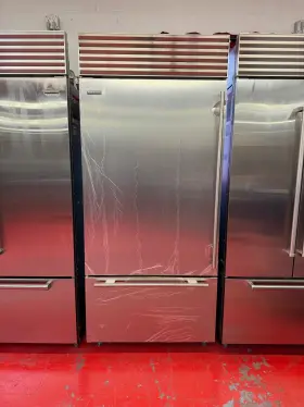 Bi36uidsthlh Sub-zero 36 Inch Subzero Refrigerator With Internal Water Dispenser Used 2018
