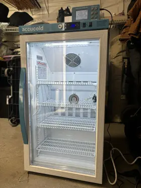 Arg3pv Summit Appliance Pharmavac Performance Series 3 Cu. Ft Commercial Fridge