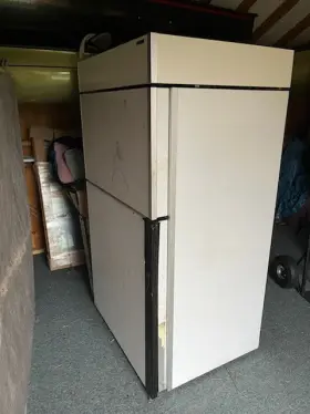 Rf16 Sunfrost Ultra Energy Efficient Dc Refrigerators For Off Grid Solar Home
