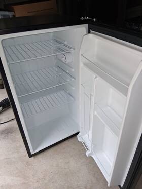 Tatung/triview Tr-35nfc-bk Tatung-refridgertor-3.5 Cu Ft Black