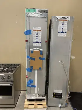 T18id905rp-thermador Thermador T18id905rp 18 Inch Freezer W Dispenser Right Hinge Open Box