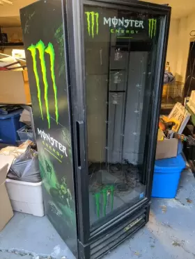 63366 True Manufacturing Doesnftt Work As Is Monster Energy Company 62 Inch Refrigerator