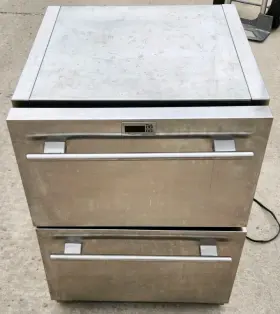 Tur-24d True Residential 24 Inch Built-in Undercounter Refrigerator
