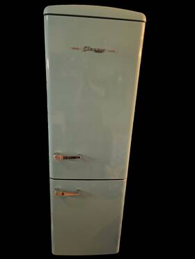 Unique Ugp-330 Classic Refrigerator