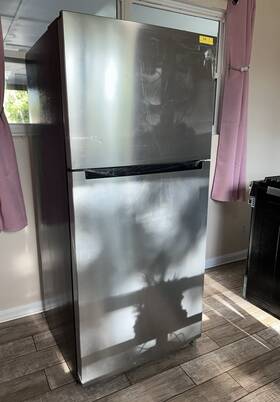 Vissani Mdt18ssr5 18.1 Cu Ft Top Freezer Fridge Fingerprint Resistant Garage Re