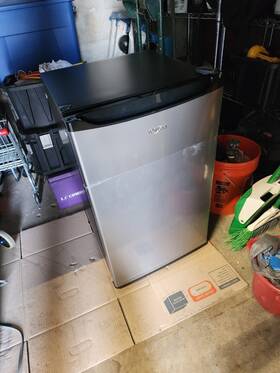 Whirlpool 43s1e Whirpool Mini Refrigerator 4.3 Cu.ft