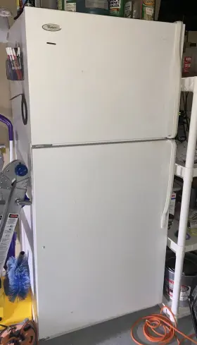 Et8mhkxmq03 Whirlpool Fridge/freezer - 18 Cu Ft Runs Like A Champ