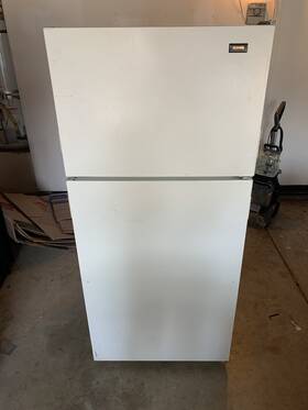 Whirlpool Rt14zkxfw01 Roper White Fridge