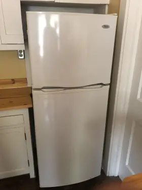W10200954a Whirlpool Refrigerator /freezer - 10 Cu. Ft. Top-freezer Works Great