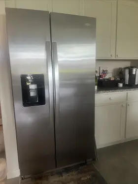 Wrs315sdhm08 Whirlpool Refrigerador Only 2 Yrs Old In Great Condition