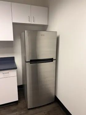 Wrt111sfdm Whirlpool Stainless Steel Top Freezer Refrigerator Adjustable Shelves Light