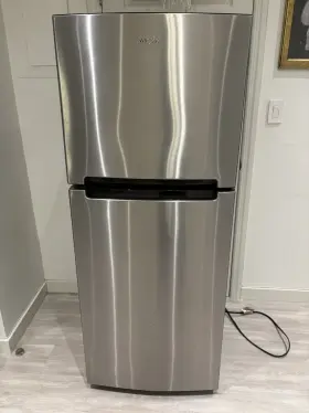 Wrt111sfdm04 Whirlpool Model 25-inch Wide Top Freezer Refrigerator - 11 Cu. Ft