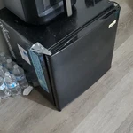 Avanti Black Compact Mini Fridge Single Door Freestanding, Manual Defrost Used. Price: $50.00.