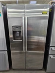 GZS22DSJSS 36" Stainless Cd Side By Refrigerator Nob #160594 Open. Price: $1849.00.