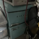 Galanz GLR74BBER12 Retro Bottom Fridge-freezer Blue Used. Price: $100.00.
