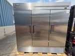Unused 2025 True T-72-HC Stainless Steel 3 Door Reach-in Refrigerator Cooler T72 New. Price: $6894.99.