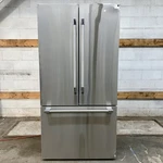 Thermador 36" Professional Series French Door Smart Refrigerator T36FT820NS New. Price: $2000.00.