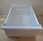 Hotpoint Refrigerator White Plastic Drawer # HR790279 Model CTX14CYXKRAD Used. Price: $36.00.
