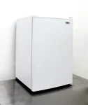 Summit FS-60M Upright Manual Defrost Freezer 5 Cu. Ft. Compact Whit (3376638) Used. Price: $225.00.