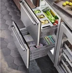 Perlick 24" Signature Series Indoor Dual Zone Freezer/refrigerator HP24ZS-4-5 New. Price: $4350.00.