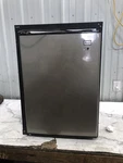 Avanti RMW026PS Mini Fridge Refrigerator 115 Ac Used. Price: $102.30.