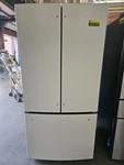 Cafe CWE19SP4NW2 33" Matte White Cd French Door Refrigerator Nob #154128 Open. Price: $2149.00.